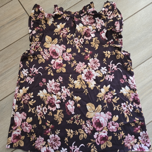 Express Tops - 3 Items For $15! Express Floral Patterned Top in Pink and Gold